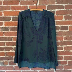 BCBGMaxAzria Hi-Lo Blouse with Bell Sleeves in Green Floral, size Small